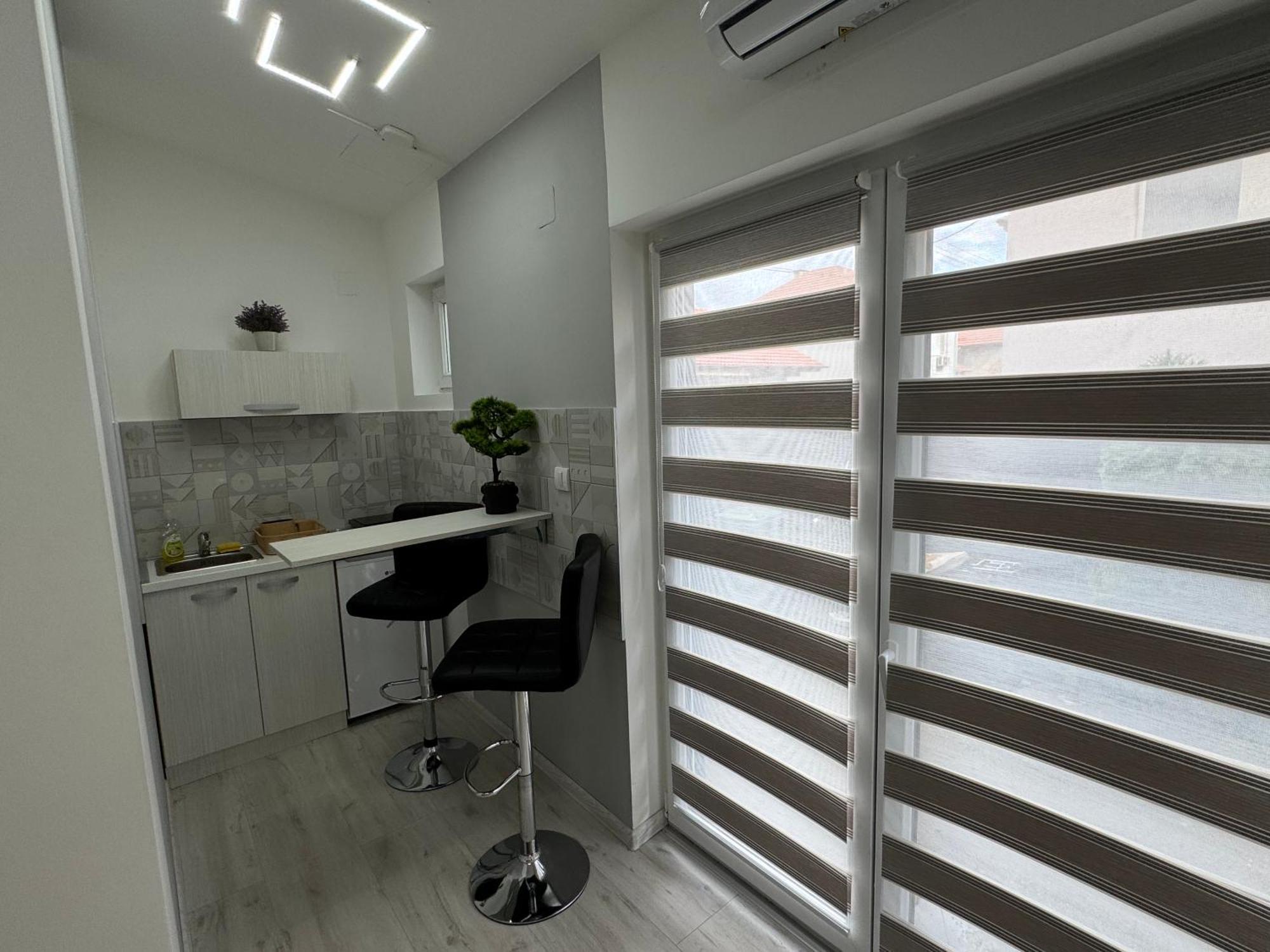 Ni Mitic Apartmani 1 מראה חיצוני תמונה