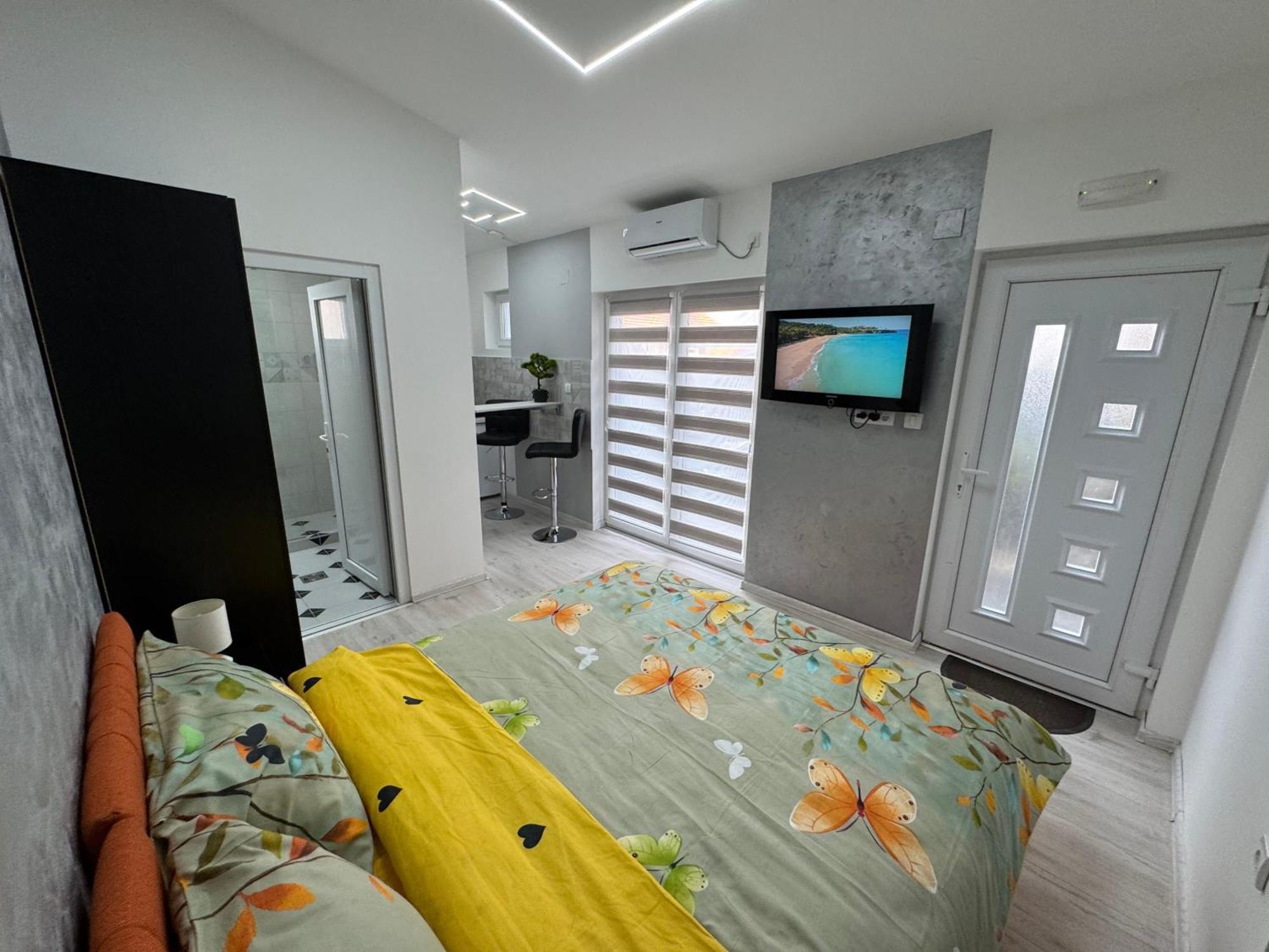 Ni Mitic Apartmani 1 מראה חיצוני תמונה